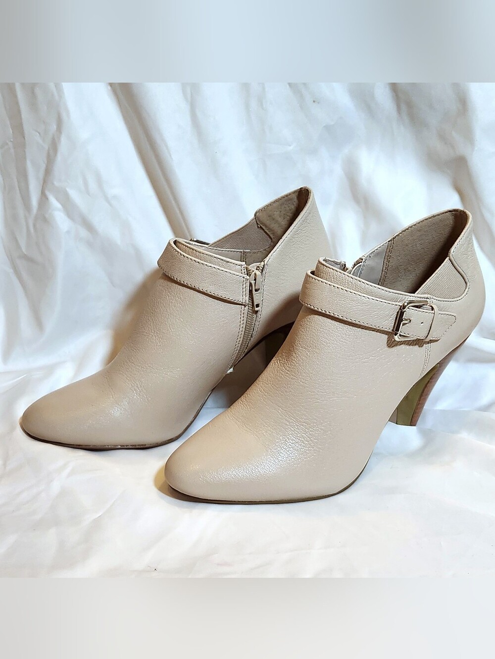 Alfani Shirlee Taupe Leather Ankle Boots Womens Sz 10 Booties